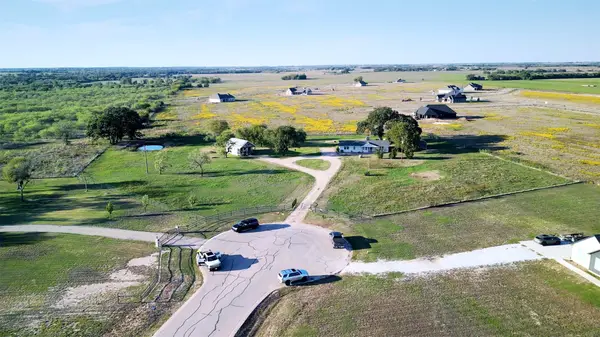 325 Grassy Way, Elm Mott, TX 76640