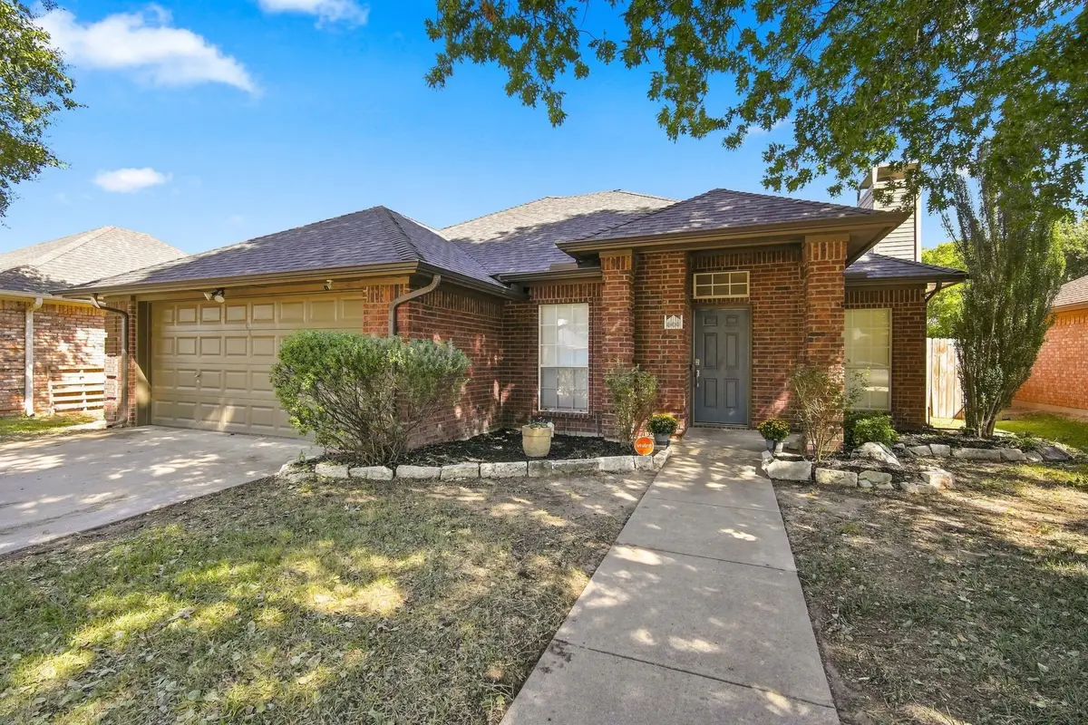 806 Oak Drive, Ennis, TX 75119 - #1
