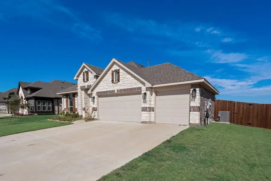 208 Shady Bank Way, Nevada, TX 75173 - #2