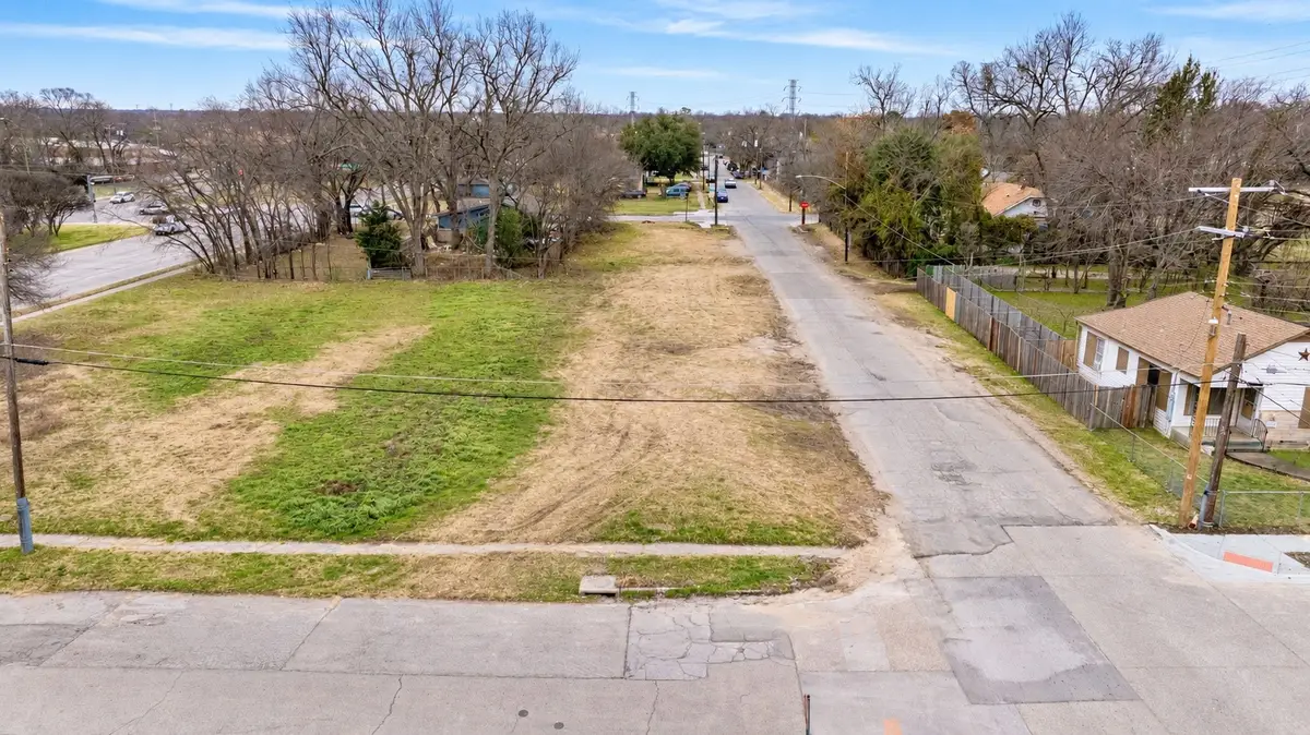3301 Metropolitan Avenue, Dallas, TX 75210 - #1