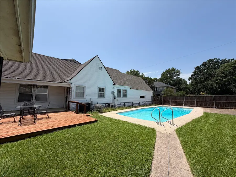 701 Market Street E, Honey Grove, TX 75446 - #2