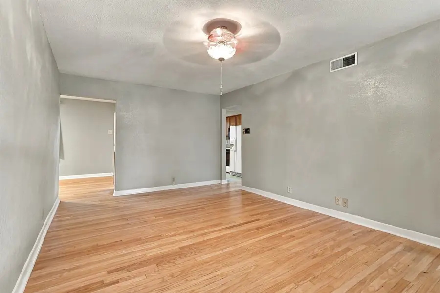 1233 Fair Oaks Drive, Irving, TX 75060 - #3