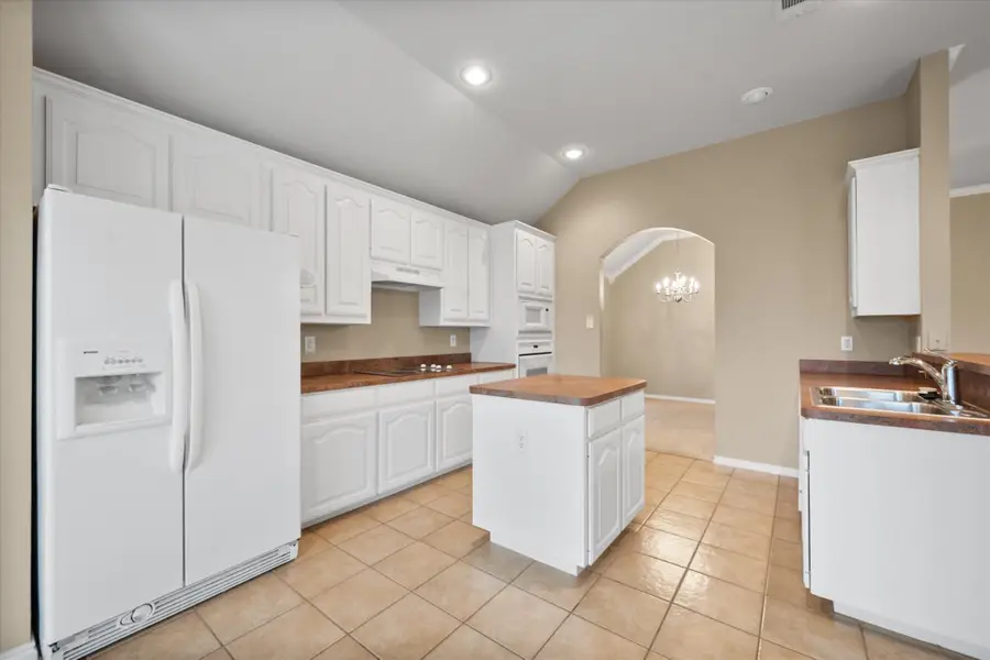 6715 Canis Drive, Arlington, TX 76001 - #3