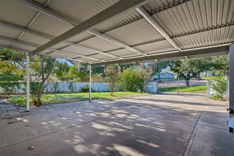3309 S Edelweiss Drive, Grand Prairie, TX 75052 - #3