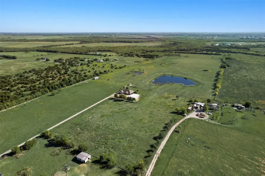 304 Canales Road, Nevada, TX 75173 - #2
