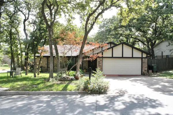 5301 Aurora Court, Arlington, TX 76017