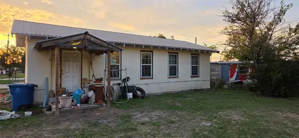 612 Duke Street, Eden, TX 76837