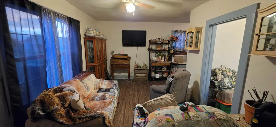 612 Duke Street, Eden, TX 76837 - #3