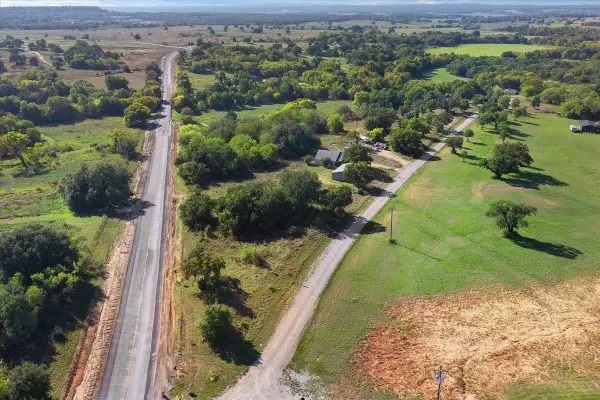 207 Uz Road N, Forestburg, TX 76239