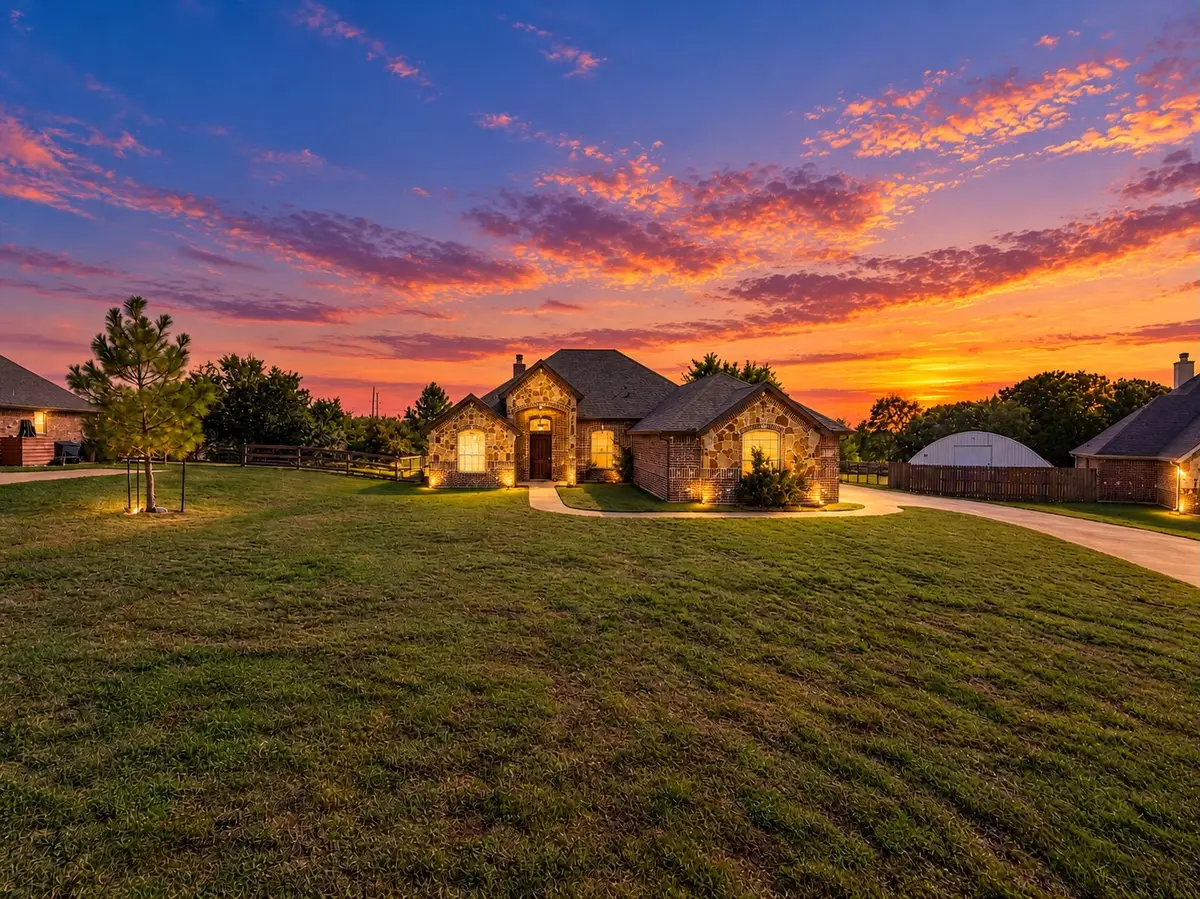 164 Briar Meadows Circle, Azle, TX 76020 - #1