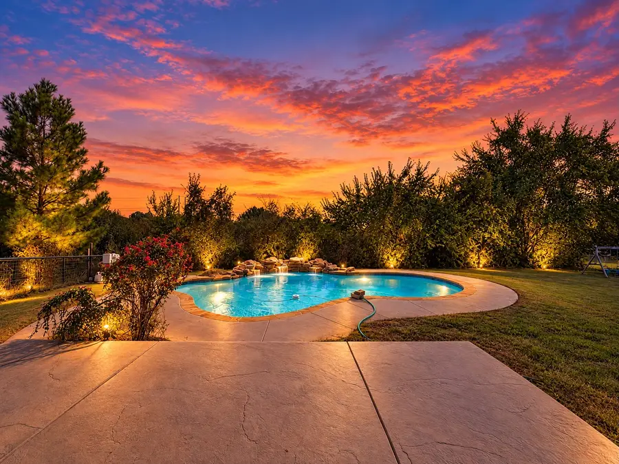 164 Briar Meadows Circle, Azle, TX 76020 - #2
