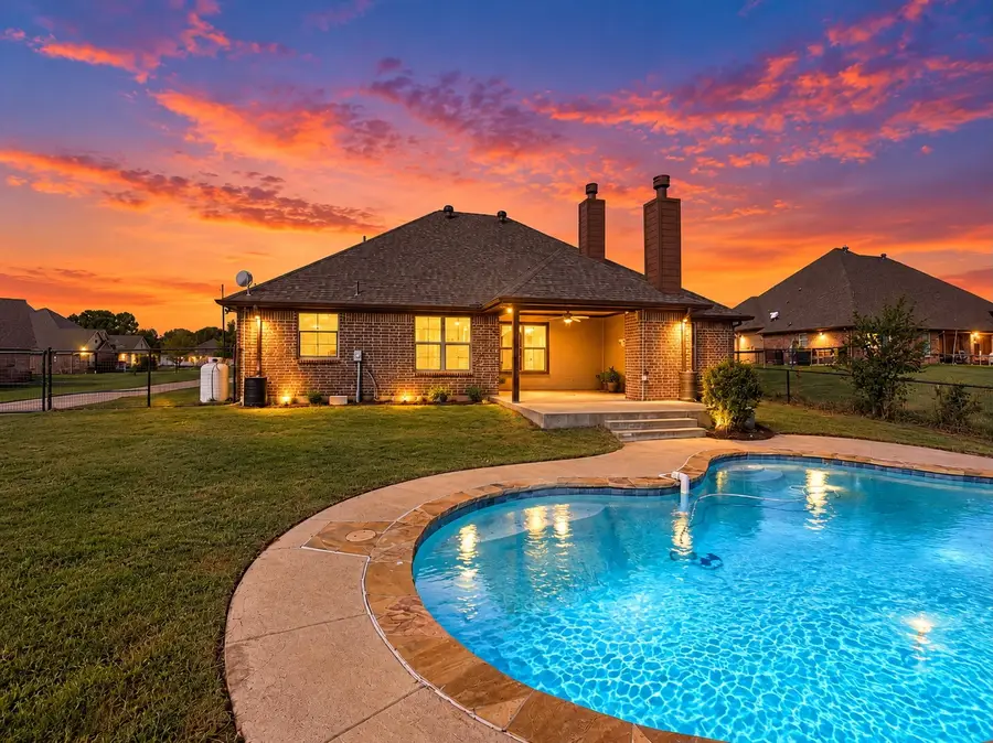 164 Briar Meadows Circle, Azle, TX 76020 - #3