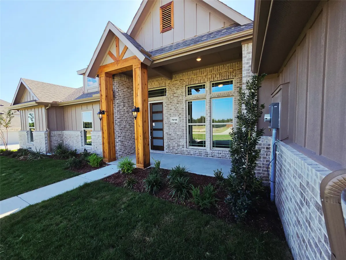7010 Hayes Road, Midlothian, TX 76065 - #1
