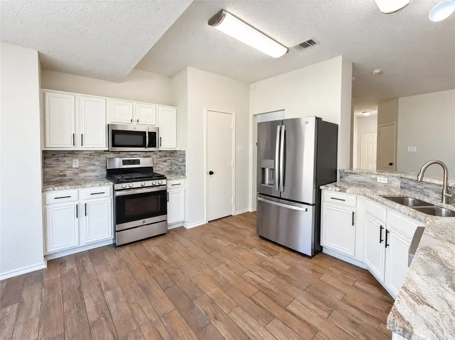4541 Crystal Lane, Garland, TX 75043 - #3