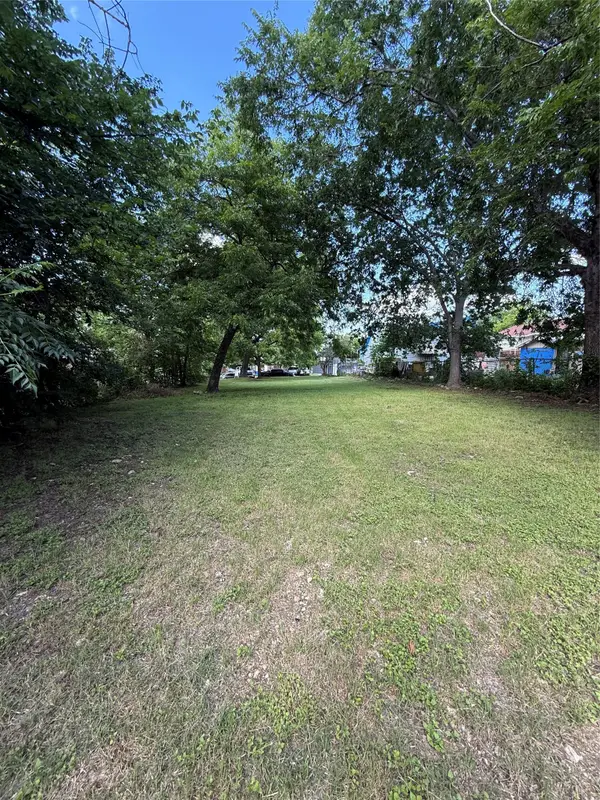 1713 Denver Avenue, Fort Worth, TX 76164