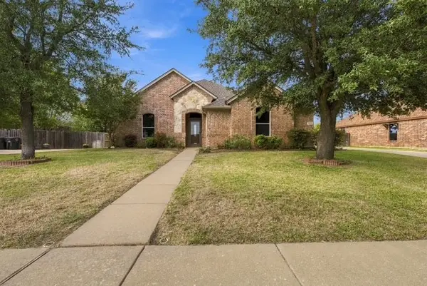 1608 Hawthorne Street, Cleburne, TX 76033
