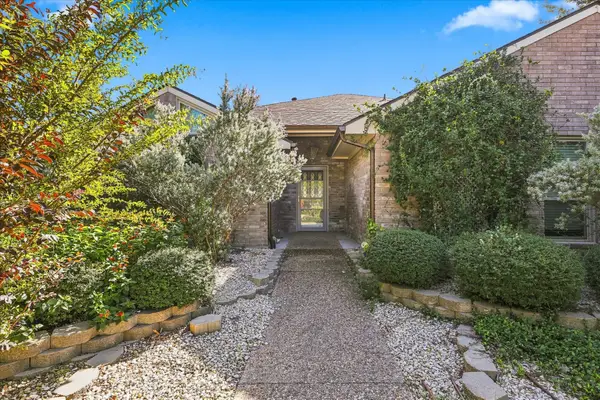 1604 Reunion Circle, Carrollton, TX 75007