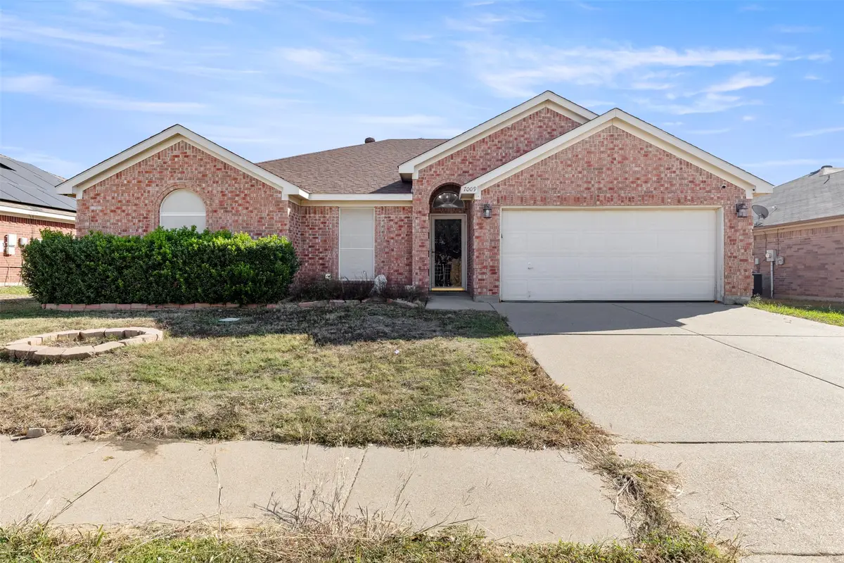 7009 Raven Meadow Drive, Arlington, TX 76002 - #1