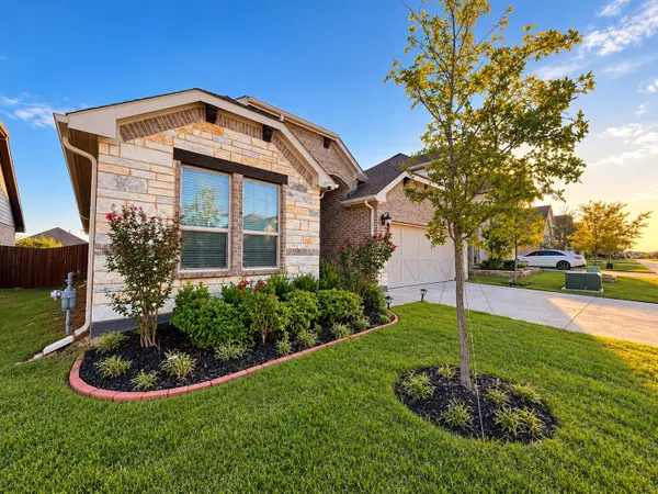 2061 St Andrews Way, Argyle, TX 76226