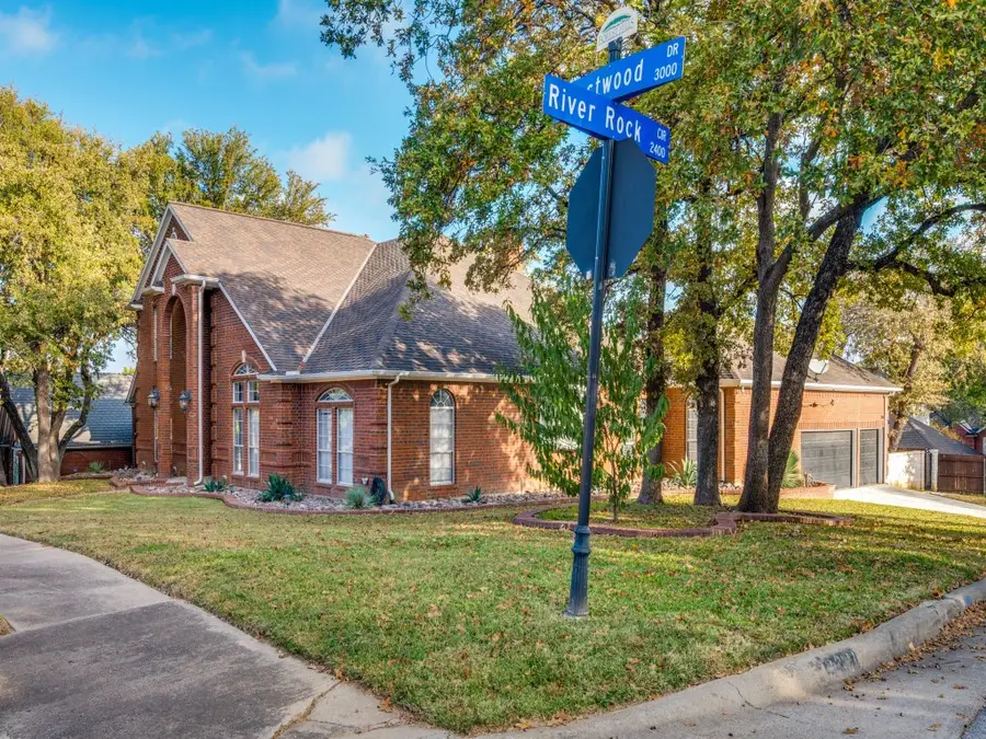 3001 Forestwood Drive, Arlington, TX 76006 - #3