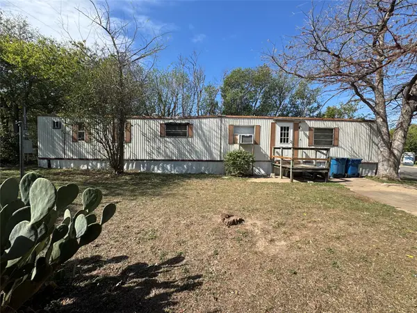 106 Saddle Horn Drive, Hewitt, TX 76643