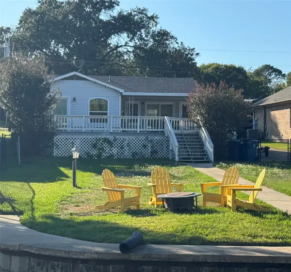 183 Seaside Drive, Gun Barrel City, TX 75156