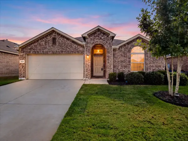 2424 Larimar Drive, Little Elm, TX 76227