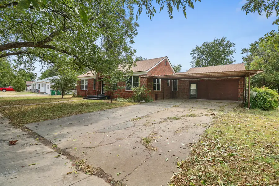 108 Miami Street, Coleman, TX 76834 - #2