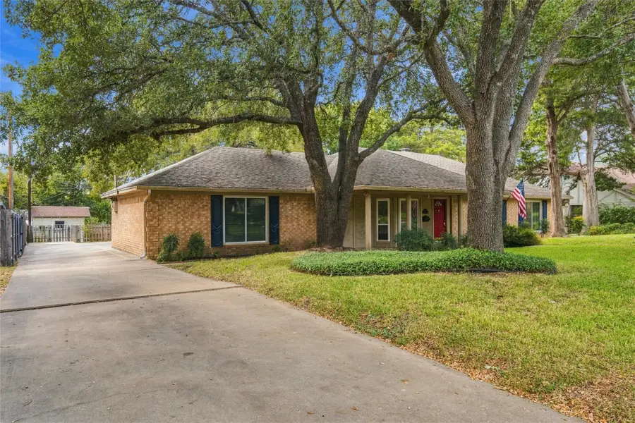 218 White Hall Road, Woodway, TX 76712 - #2