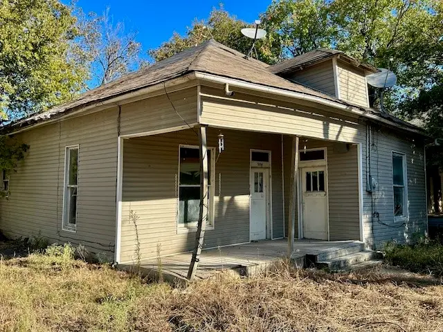 509 E Ross Avenue, Mart, TX 76664 - #2