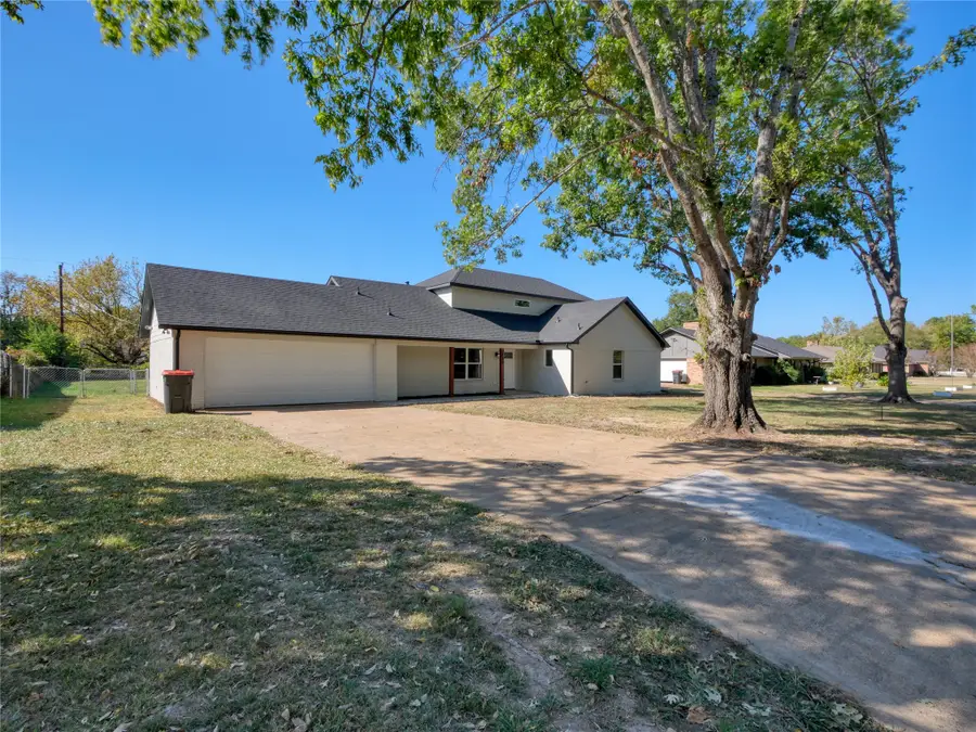 730 41st Street Sw, Paris, TX 75460 - #2