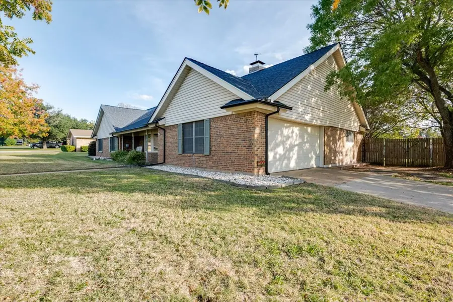 2600 Hilley Drive, Mineral Wells, TX 76067 - #2