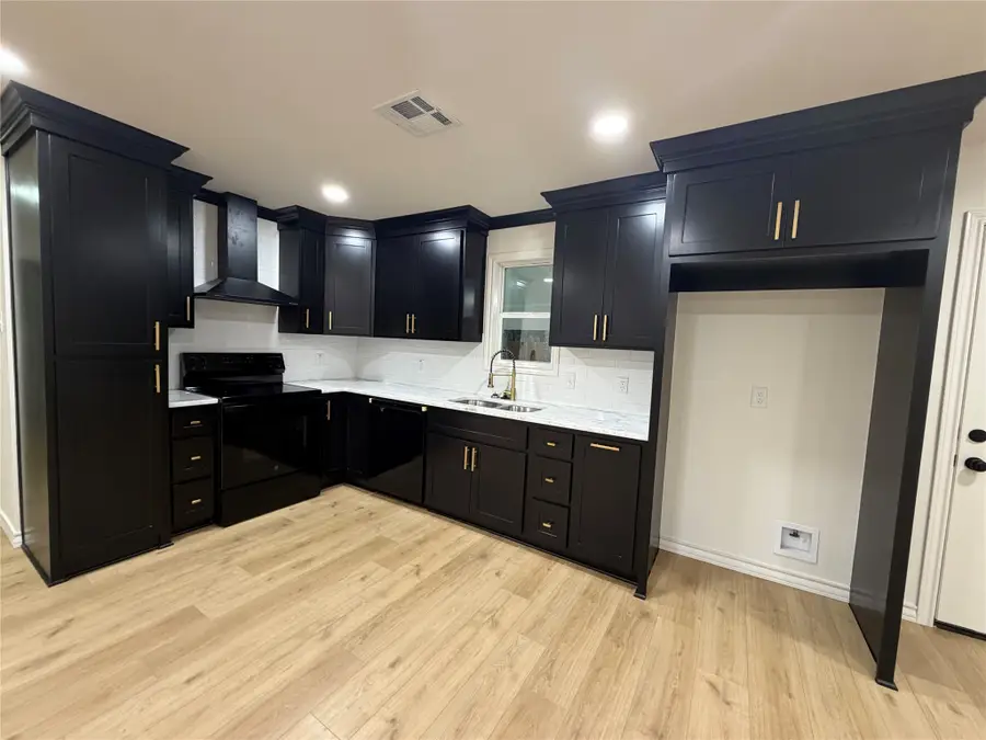 4410 Harrison Avenue, Bellmead, TX 76705 - #3