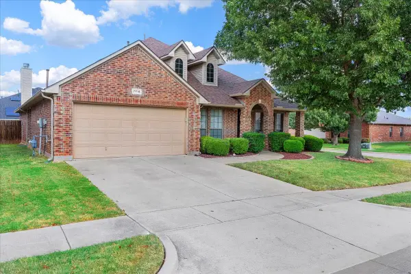 7715 White Fawn Road, Arlington, TX 76002