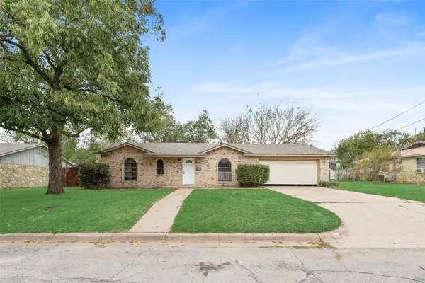 300 S Cherry Lane, Granbury, TX 76048