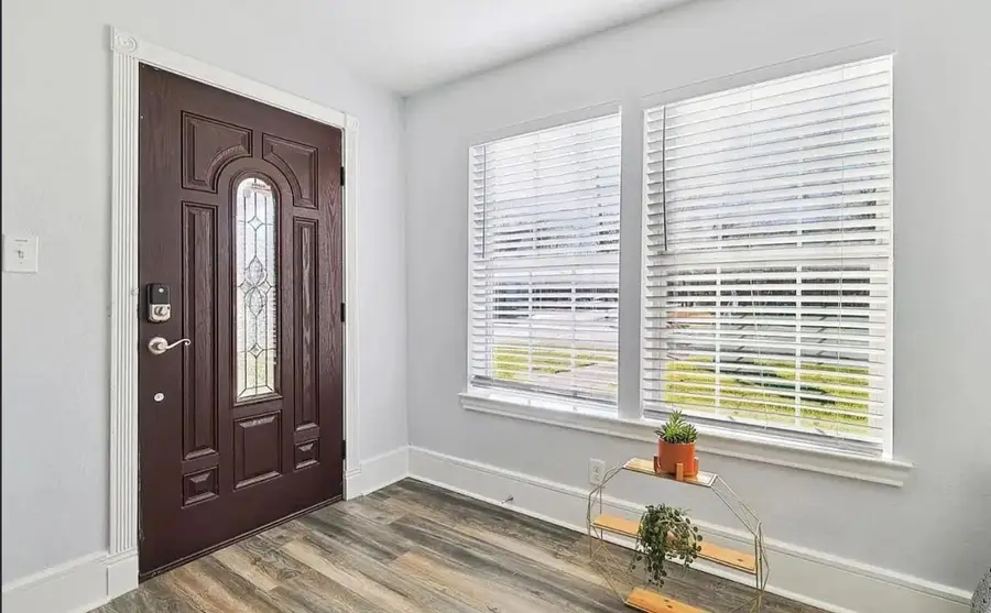 702 N Edgefield Avenue, Dallas, TX 75208 - #2