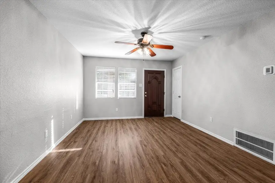 4408 Carmel Avenue, Fort Worth, TX 76119 - #3