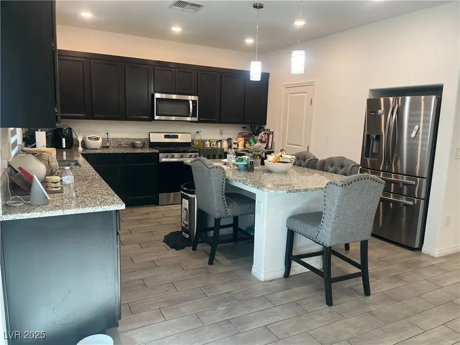 645 Soaring Wings Avenue, Las Vegas, NV 89183 - Image #2
