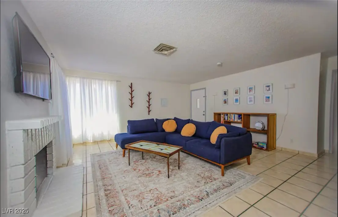 4006 Spring Leaf Drive, Las Vegas, NV 89147 - Image #1