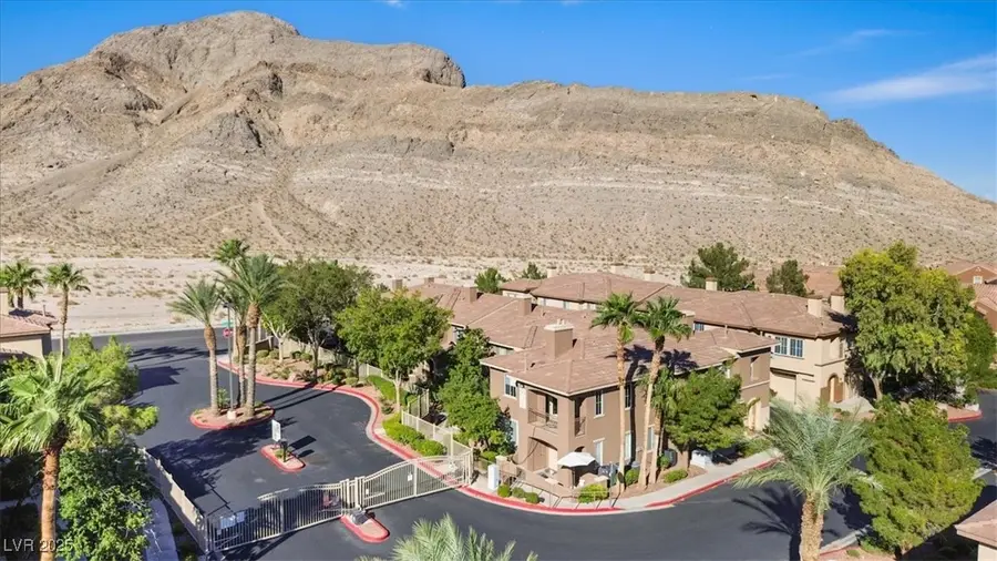 10190 Deerfield Beach Avenue #202, Las Vegas, NV 89129 - Image #2