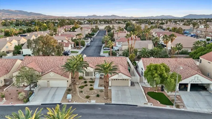 1065 Thornfield Lane, Las Vegas, NV 89123 - Image #3