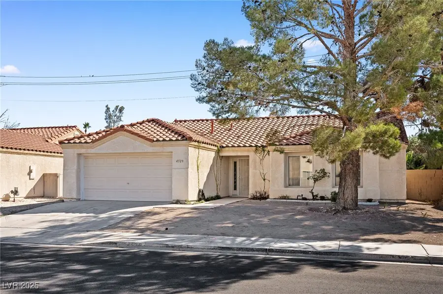 4529 Point Breeze Drive, North Las Vegas, NV 89031 - Image #3