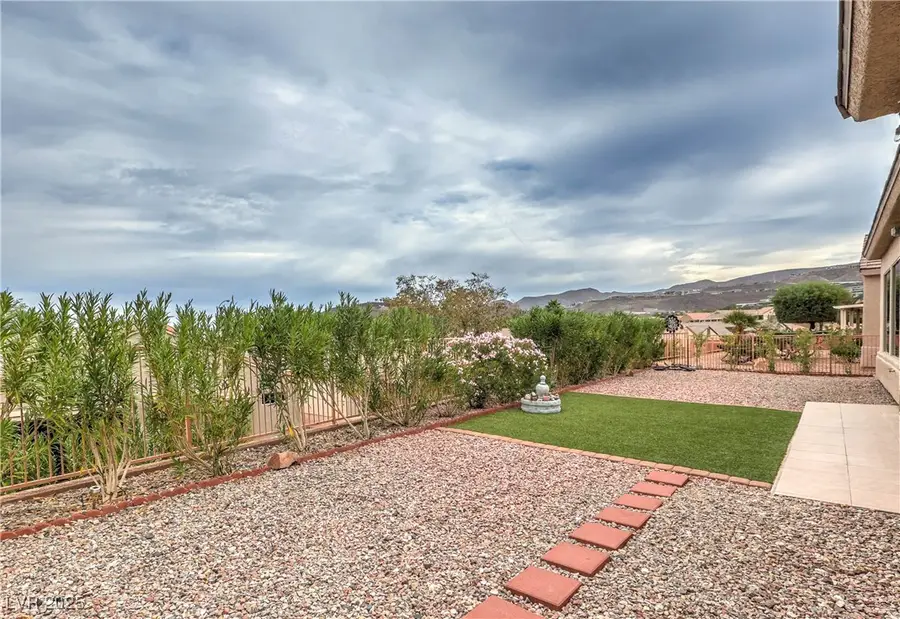 562 Mountain Links Drive, Henderson, NV 89012 - Image #2