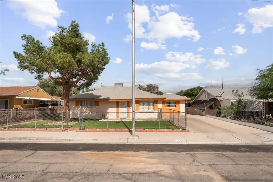 2013 Franklin Avenue, Las Vegas, NV 89104 - Image #2