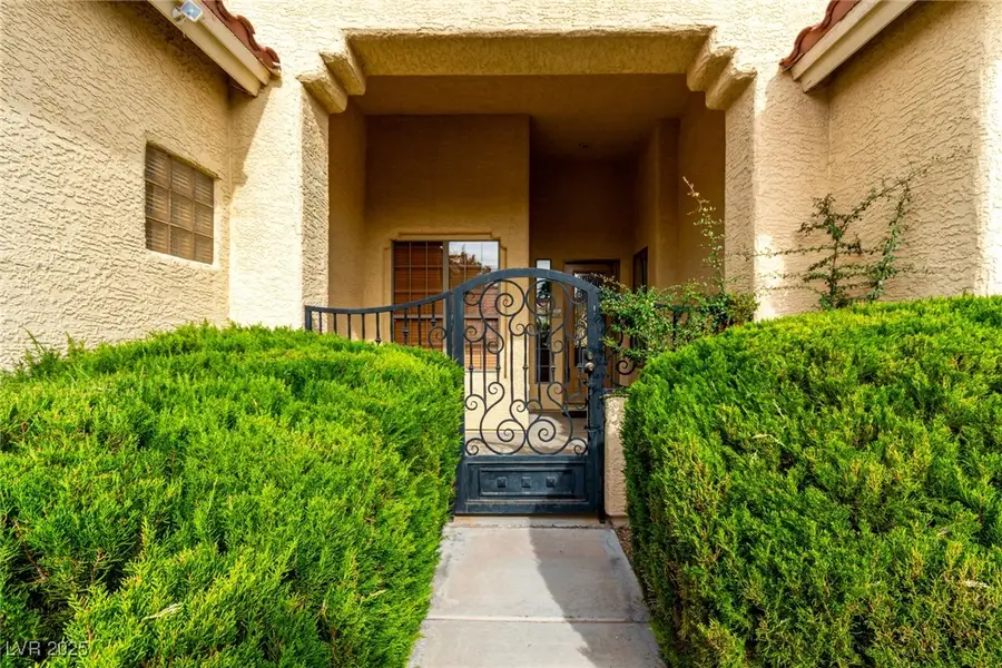 10208 Los Padres Place, Las Vegas, NV 89134 - Image #2
