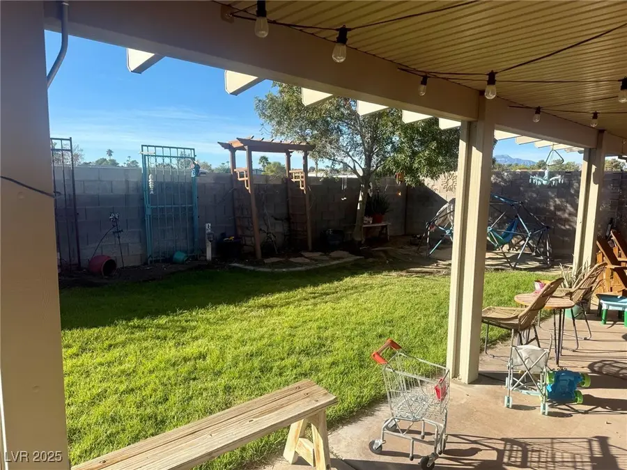 6401 Derek Drive, Las Vegas, NV 89103 - Image #3