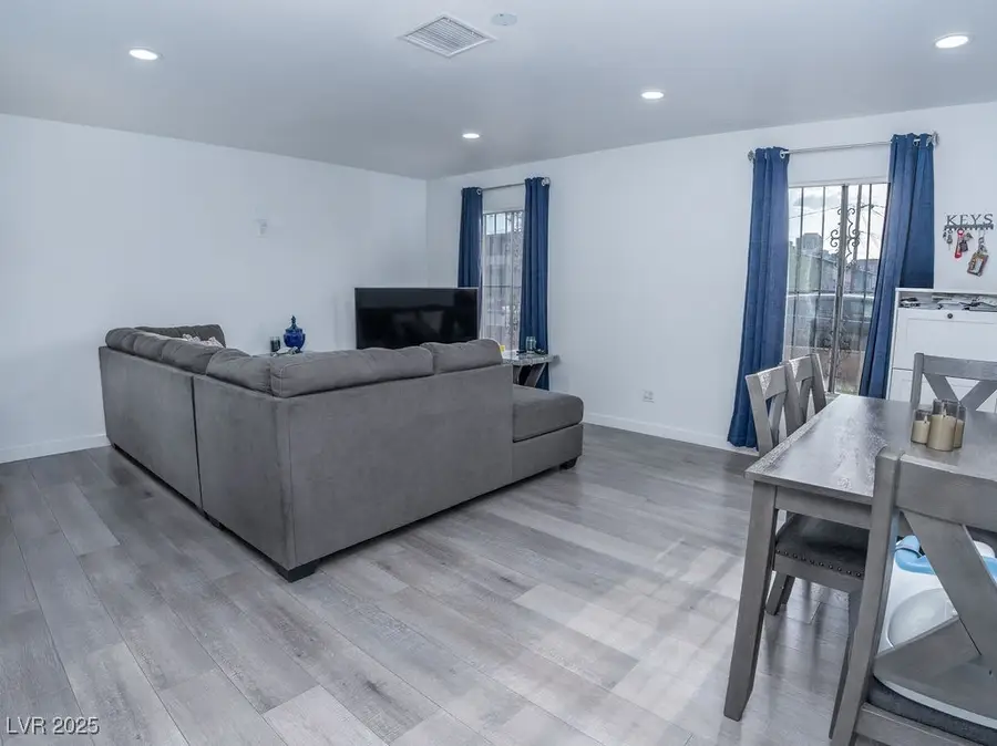 3934 Palos Verdes Street, Las Vegas, NV 89119 - Image #3