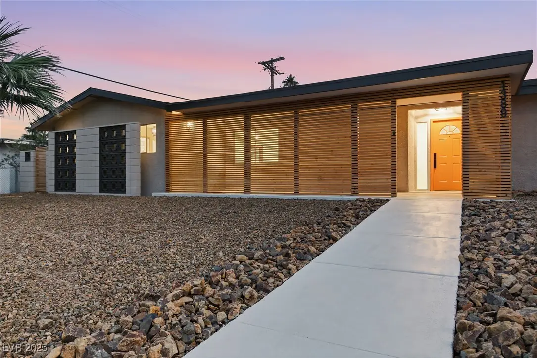 1389 Pawnee Drive, Las Vegas, NV 89169 - Image #1