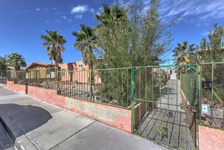 6320 Casada Way, Las Vegas, NV 89107 - Image #2