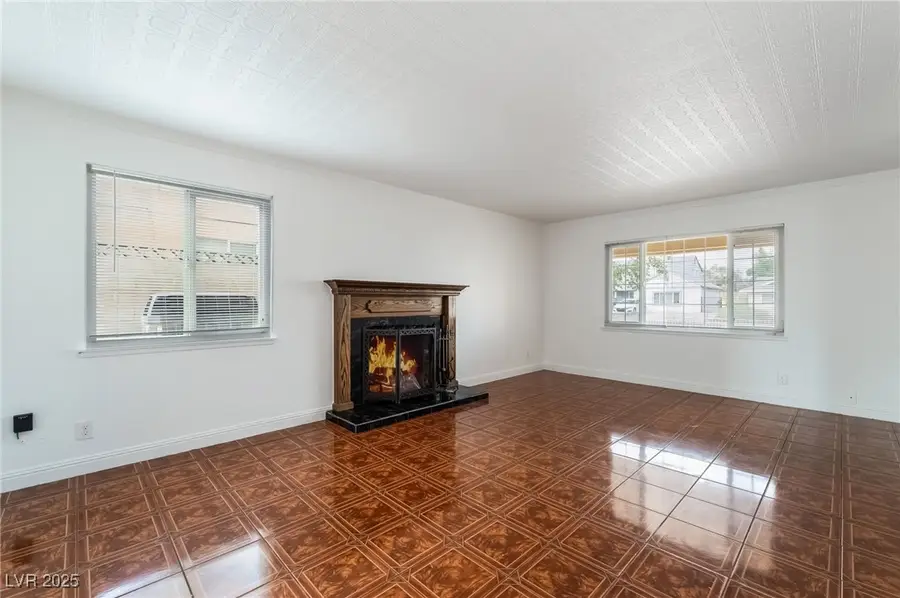 5425 Del Rey Avenue, Las Vegas, NV 89146 - Image #2